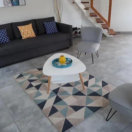 Maison T4 Avec Jardin A 300 M De La La Londe-les-Maures
